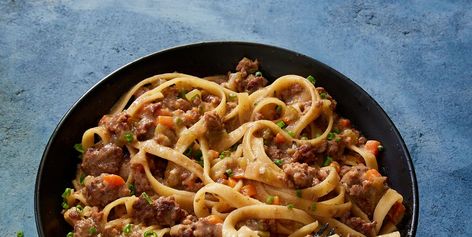 Best Miso Bolognese — How to Make Miso Bolognese Miso Bolognese, Pasta Entrees, Holiday Entrees, Pasta Ideas, Pasta Meals, Banana Pudding Cheesecake, Recipes Italian, Bolognese Recipe, Pasta Night