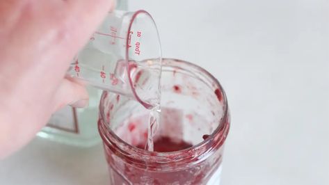 Use an Almost-Empty Jam Jar to Flavor a Cocktail Easy Peanut Sauce, Nutella Jar, Jams And Jellies, Infused Gin, Jar Of Jam, Creamy Salad Dressing, Jars For Sale, Peanut Butter Jar, Honey Bottles