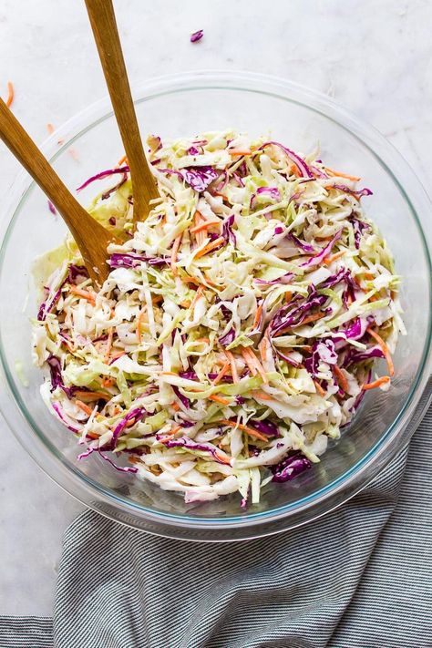 Classic vegan coleslaw is an easy to make summer side dish perfect for picnics, potlucks and BBQ's! It's healthy, dairy-free and delicious! Dairy Free Coleslaw, Spicy Coleslaw, Raw Cabbage, Easy Coleslaw, Coleslaw Recipe Easy, Vegan Coleslaw, Vegetable Skewers, Bbq Side Dishes, Summer Side Dish