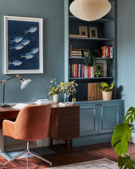 All Posts • Instagram Blue Office Guest Room, Bold Office Colors, Blue Red Living Room, Dark Blue Office, Navy Bedrooms, Navy Interior, Soft Mint, Office Guest Room, Guest Room Office