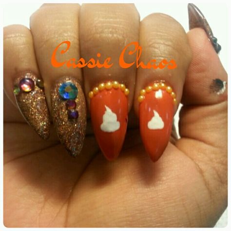 Pumpkin Pie Nails, Pie Nail Art, Pie Nails, Glitter Stiletto Nails, Nail Art Orange, Glitter Stilettos, Thanksgiving Nail Art, Thanksgiving Nail, Orange And Gold