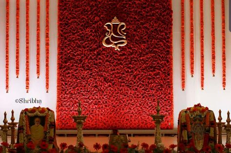 Stage Decoration Photos, Hindu Wedding Decorations, Small Wedding Decor, Engagement Stage Decoration, Reception Stage Decor, Wedding Stage Backdrop, Wedding Hall Decorations, Wedding Background Decoration, Wedding Entrance Decor