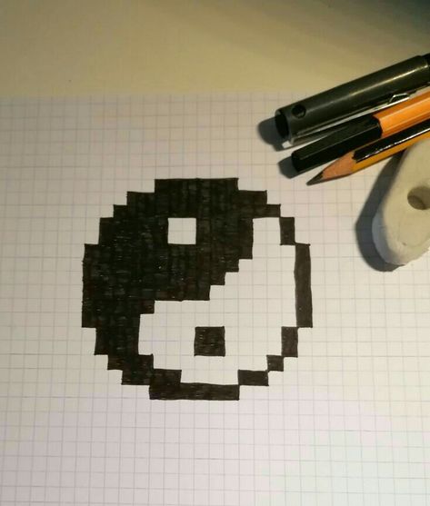 Yin Yang Pixel Art, Pixel Paper Art, Pixel Art On Paper, Pixel Art Paper, Pixel Art Easy Cute, Pixel Art Facil, Pixel Art Simple, Pixel Art Easy, Spiderman Pixel Art