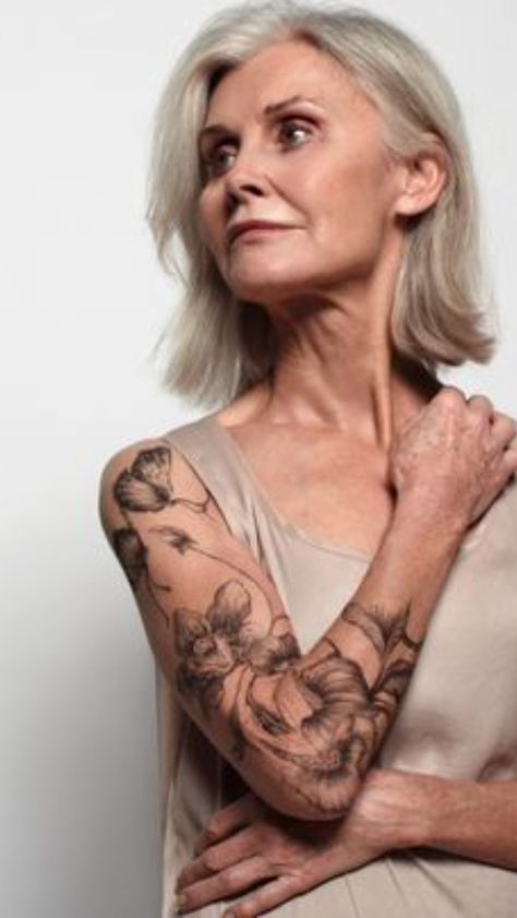 X Tattoos On Old People, Old People With Tattoos, Granny Tattoo, People With Tattoos, Tattoo People, Old Tattoos, Old People, Flower Tattoo, Tattoo Ideas