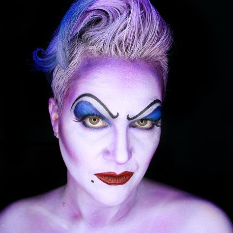 Ursula Face Paint Tutorial Ursula Hair Tutorial, Disney Eye, Little Mermaid Makeup, Ursula Makeup, Face Paint Tutorial, Film Makeup, Space Costume, Theater Makeup, Unique Halloween Makeup