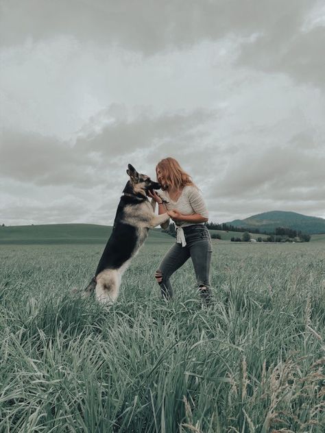 Mom And Dog Photoshoot Fall, German Shepherd Photoshoot, Whiskey Photoshoot, Christmas Dog Pictures, Dog Photoshoot Ideas With Owner, Fall Dog Photos, Dog Owner Photoshoot, Dog Photo Shoot, Mom Photoshoot