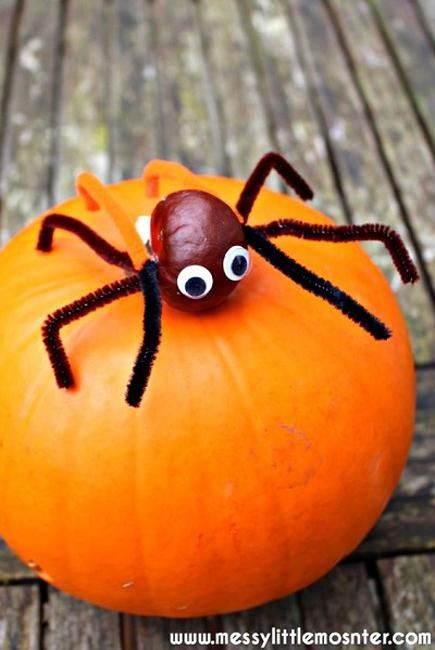 Fun Fall Crafts, Chestnuts Halloween Decorations and Craft Ideas for Kids Spider Crafts, Fun Fall Crafts, Christmas Gifts For Coworkers, Mom Diy, Gift Diy, Presents For Kids, Christmas Tree Themes, Diy Homemade, Autumn Activities