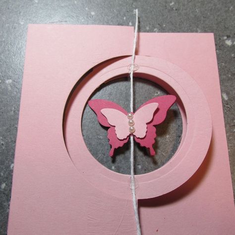 Photo Tutorial: Easy Porthole Flip Card Flip Cards Ideas, Diy Photo Flip Card, Slide And Lock Fun Fold Card Tutorial, Butterfly Hinge Card, Spinning Butterfly Card, Escaping Butterfly Card Diy, Scrapbooking Original, Christening Card, Pop Up Card Templates