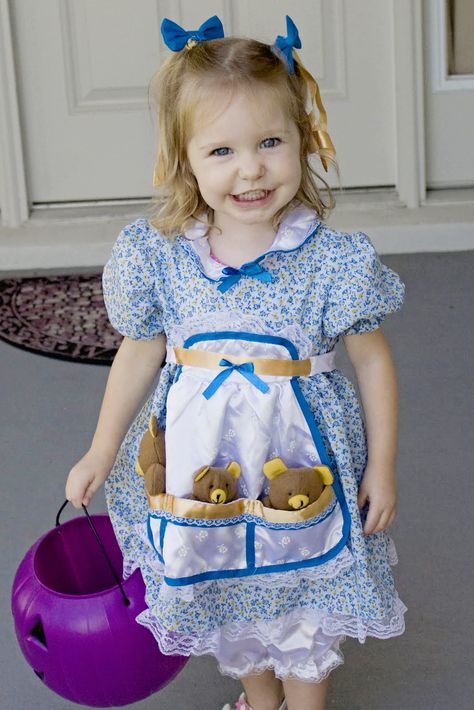 My Favorite Things...from the teaching Mom: Wholesale Halloween Costumes - Review Goldilocks Costume Diy, Goldilocks And The Three Bears Costume, Goldilocks Costume, Book Cottage, Girly Costumes, Storybook Character Costumes, Shrek Jr, World Book Day Ideas, Kostum Halloween