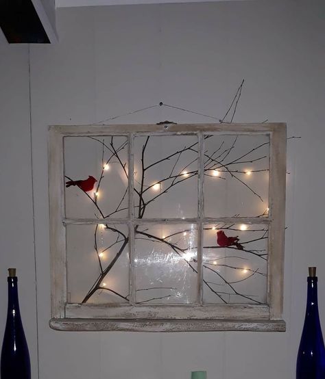 Window Shutter Crafts, Window Frame Art, Window Pane Decor, Diy Christmas Window, Old Window Decor, Painted Window Frames, Antique Window Frames, Painted Window Art, Old Window Projects