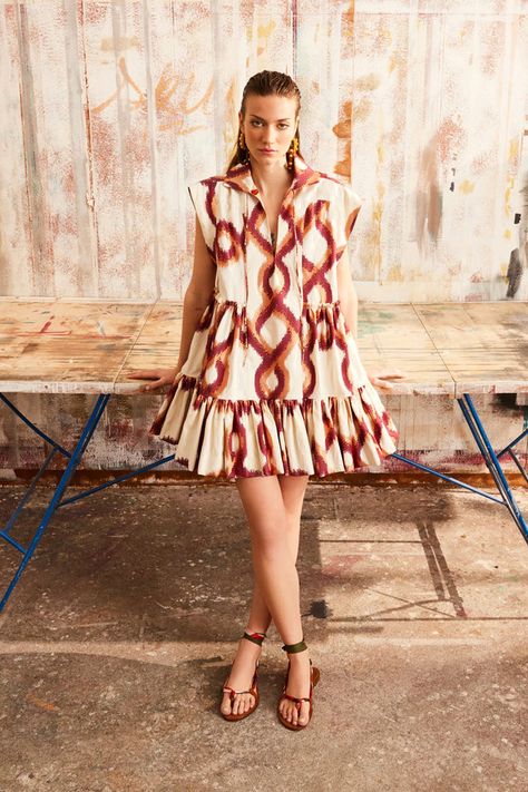 La DoubleJ Pre-Fall 2024 Collection - Tom + Lorenzo Pre Fall 2024, Fashion Designer Dress, Fashion Runway Show, Fall 2024 Fashion, Double J, 2024 Fashion Trends, Circle Dress, 2024 Style, Fashion Design Dress