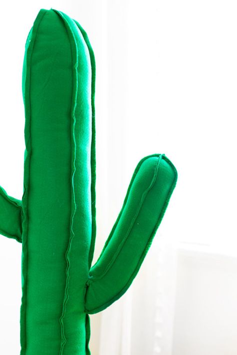 How To Make a Giant Plush Cactus | studiodiy.com Cactus Bedroom, Advanced Sewing Projects, Fake Cactus, Cactus Cushion, Tall Basket, Giant Plush, Cactus Party, Cactus Diy, Studio Diy