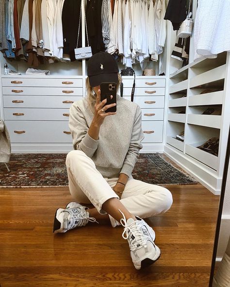 Jacey Duprie on Instagram: “Hats: My new favorite accessory 😎” Cap Women Outfit, Baseball Cap Outfit Spring, Baseball Cap Outfit Men, Baseball Cap Outfit Summer, Cap Outfits For Women, Jacey Duprie, Baseball Cap Outfit, Damsel In Dior, Outfits Athletic