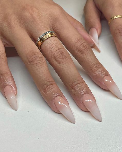 NYC NAIL ARTISTS on Instagram: “☁️ clean & classy ☁️ GelX + airbrush ombré for @badgirlaymimi by Grace ✨ March books are now open!” Nyc Nails, Work Nails, Simple Acrylic Nails, Classy Acrylic Nails, Almond Acrylic Nails, Neutral Nails, Dream Nails, Classy Nails, Funky Nails