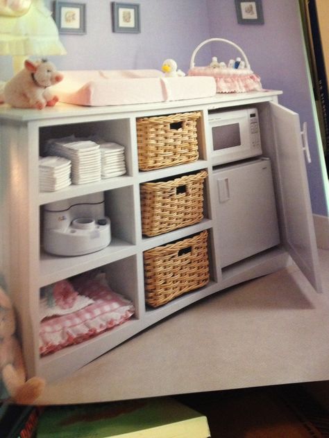 Microwave and mini-fridge in nursery for bottles...genius. Peanuts Nursery, Baby Nursery Neutral, Baby Room Inspiration, Nursery Organization, Baby Room Design, Nursery Baby Room, Baby Proofing, Baby Organization, Gender Neutral Nursery