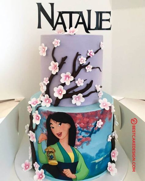 50 Mulan Cake Design (Cake Idea) - March 2020 Mulan Cake, Mulan Birthday, Cherry Blossom Party, Elegant Cake Design, Disney Inspired Food, My Reflection, Jasmine Birthday, Anime Cake, Disney Birthday Cakes