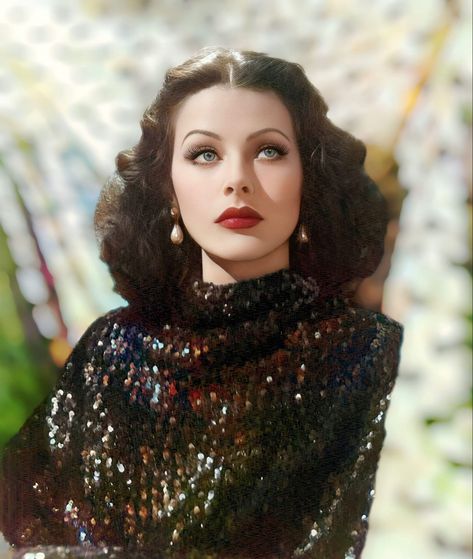 Hedi Lamarr, 1950 Women, Old Hollywood Movie, Hedy Lamarr, Classic Hollywood Glamour, Celebrity Skin, Beautiful Film, Classic Movie Stars, Beauty Icons