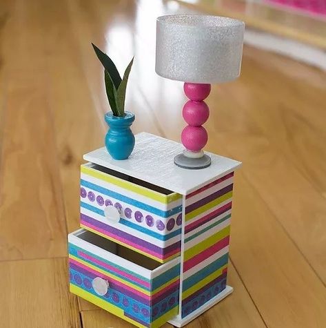 Barbie Crafts, Barbie House Furniture, Diy Barbie House, Doll Furniture Diy, Barbie Dolls Diy, Diy Barbie Furniture, Doll House Plans, Barbie Doll House, Barbie Diy