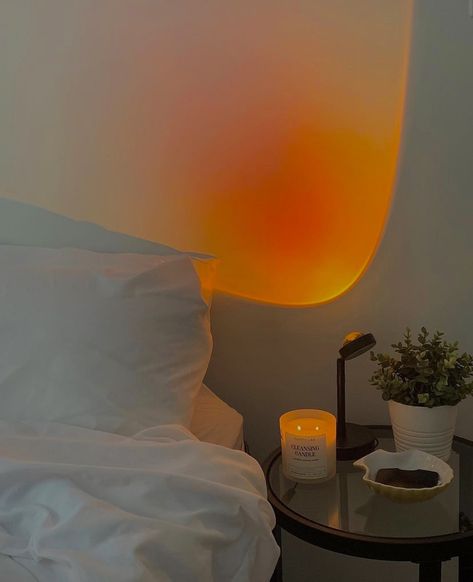 Ambient Lighting Bedroom Aesthetic, Orange Lighting Aesthetic, Ambiance Lighting Living Room, Warm Lighting Aesthetic, Ambient Lighting Bedroom, Warm Lamps, Gifts Tiktok, Mood Lighting Bedroom, Mood Lighting Living Room