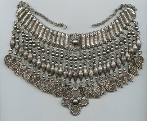 I believe this is a modern version of an Armenian kirdan necklace in the Ottoman style. Collar Hippie, Middle Eastern Jewelry, Armenian Jewelry, Moroccan Jewelry, Silver Jewellery Indian, Silver Jewelry Earrings, Silver Jewelry Design, Hot Jewelry, Classy Jewelry