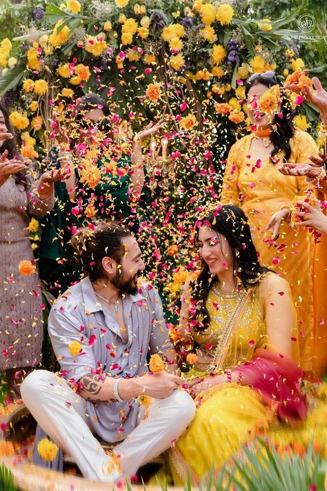 Make your Haldi function much more special by wishing your loved ones with these super fun & heartfelt Haldi ceremony quotes! Haldi Ceremony Quotes, Ceremony Outfit, Haldi Ceremony Outfit, Haldi Function, Mumbai Wedding, Indian Wedding Photographer, Flower Shower, Haldi Ceremony, Wedding Sutra