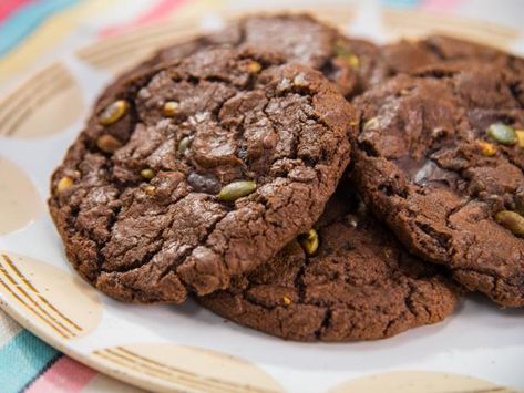 Get Ancho Chile-Mexican Chocolate Cookies Recipe from Food Network Mexican Chocolate Cookies, Mexican Chile, Mexican Hot Chocolate Cookies, Mexican Cookies, David Burtka, Recipe Mexican, Devils Food Cake Mix Recipe, Classic Cookies Recipes, Hot Chocolate Cookies