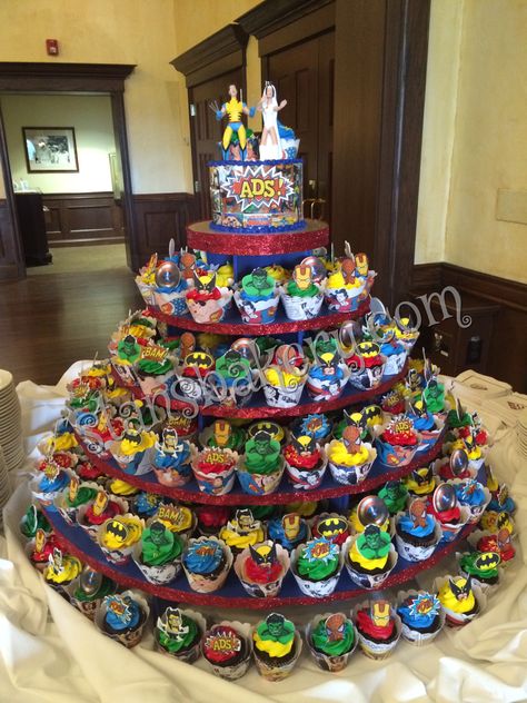 Super hero Wedding Cake Marvel Wedding Ideas, Marvel Wedding Theme, Super Hero Wedding, Wedding Superhero, Superhero Wedding Theme, Avengers Wedding, Superhero Wedding Cake, Cake For Wedding, Comic Wedding