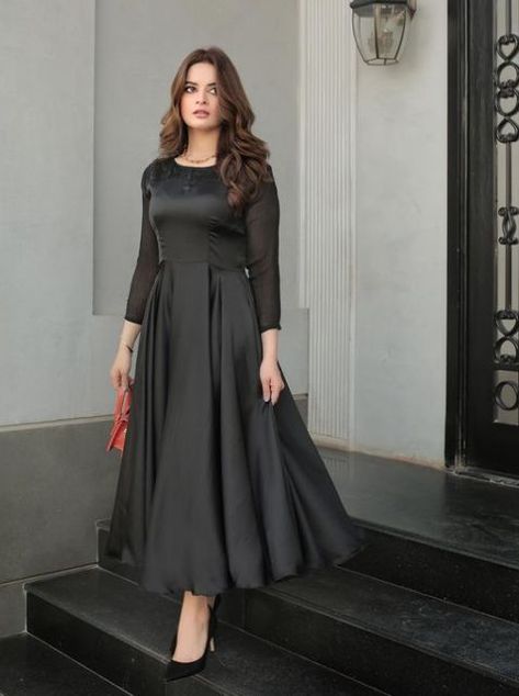 Minal Khan New Drama Minal Khan Wedding, Dress Design Pakistani, Ishq Hai, Minal Khan, Birthday Dress Women, Drama List, Fancy Suit, Frock Fashion, Frock For Women