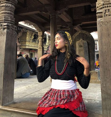 Newari Dress, Nepali Dress, Hot Anime Couples, Hot Anime, Quick Outfits, Cool Instagram Pictures, Photo Pose, South Asian, South Asia