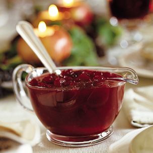 Williams-Sonoma Apple-Orange Cranberry Sauce. This stuff is so good, even the kids all ate it. William Sonoma Recipes, Traditional Thanksgiving Menu, Cranberry Sauce Recipe, Grand Marnier, Thanksgiving Food, Holiday Meals, Thanksgiving Menu, Cranberry Sauce, Turkey Day