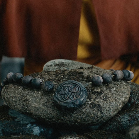 the last airbender icon. netflix. air nomad. Airbending Aesthetic, Air Nomads Aesthetic, Air Nomad Aesthetic, Dnd Avatar, Avatar The Last Airbender Pictures, Airbender Aesthetic, Atla Aesthetic, Nomad Aesthetic, Air Nomads