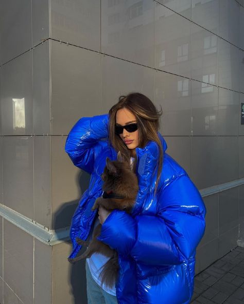 Nylon Outerwear, Santo Andre, Shiny Jacket, Puffy Jacket, Icy Blue, Winter Fashion Outfits, Outfits Aesthetic, Diy Fashion, Classy Outfits