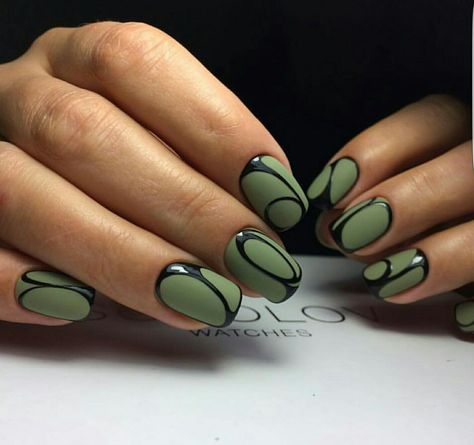 Indian Nails, Green Nail Art, Space Nails, Geometric Nail Art, Green Nail Designs, Geometric Nail, Lines On Nails, Super Nails, Nails Polish