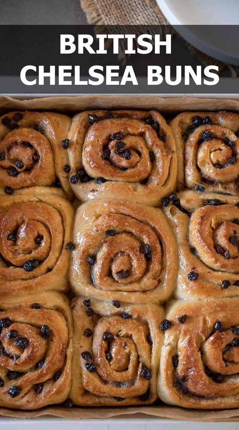 Chelsea Buns Recipe Easy, Currant Buns Recipe, Raisin Buns Recipe, Currants Roll Recipe, International Pastries, Chelsea Buns Recipe, Chelsea Bun Recipe, Currant Bread, Raisin Buns