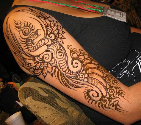 Henna phoenix Phoenix Henna Tattoo Design, Henna Phoenix Tattoo, Phoenix Henna, Phoenix Tattoos, Henna Style, Phoenix Tattoo, Henna Patterns, Ink Ideas, Doodle Drawings