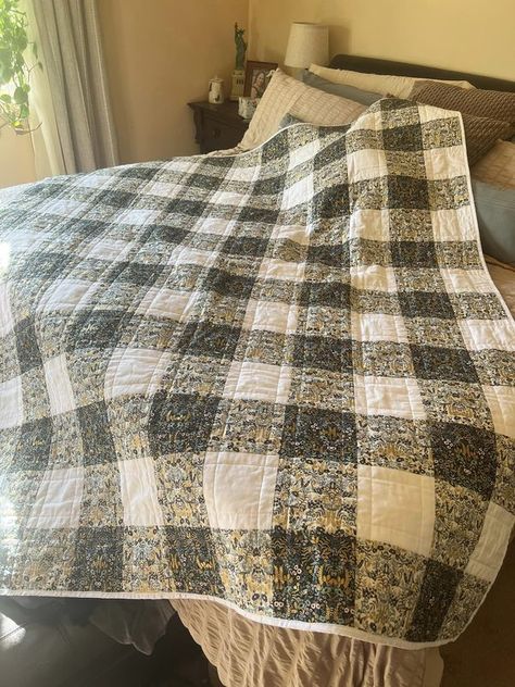 Quilt Along with Pat Sloan | Just finished this buffalo check quilt | Facebook Buffalo Check Quilt, Check Quilt, Gingham Quilt, Buffalo Check, Do Love, Quilt Ideas, Project Ideas, Quilt Patterns, Buffalo