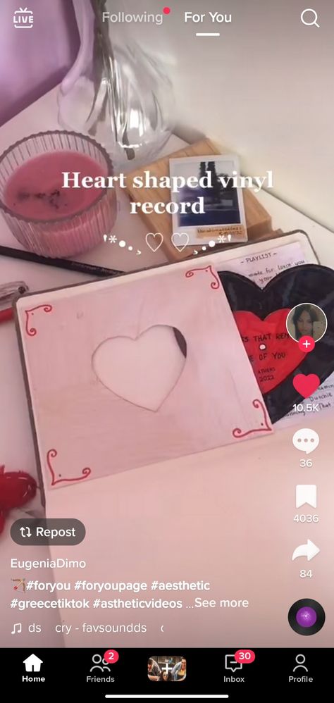 journals vinyls heartshaped Heart Shaped Vinyl Record Paper, Heart Vinyl Record Diy, Heart Vinyl Record Drawing, Valentines Day Card Ideas Aesthetic, Heart Record Diy, Heart Shaped Vinyl Record Diy, Valentines Day Painting For Boyfriend, Valentines Day Crafts Aesthetic, Mini Vinyl Records Diy