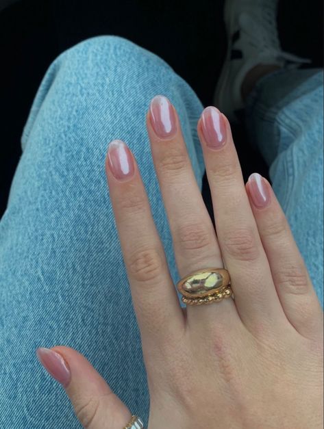 Short Nails Pink Chrome, Nail Color For Light Skin, Shellac Chrome Nails, Short Pink Chrome Nails, Nude Pink Chrome Nails, Light Pink Chrome Nails Short, Pink Pearlescent Nails, Pink Opal Nails, Nail Care Aesthetic