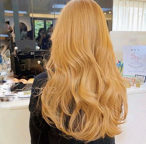 Real Blonde Hair, Yellow Gold Hair, Yellowish Blonde Hair, Golden Blonde Hair Aesthetic, Golden Yellow Hair Color, Blonde Highlights On Ginger Hair, Yellow Hair Aesthetic, Yellow Hair Dye, Underdye Hair