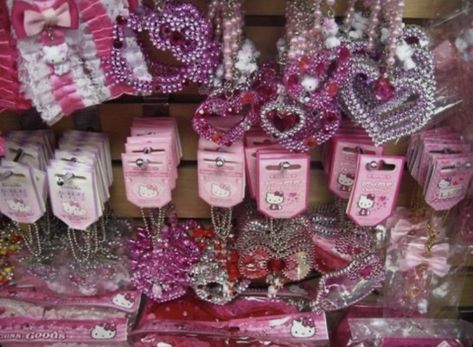 Trashy Y2k Aesthetic, Mcbling Fashion, Charmmy Kitty, Hello Kitty Aesthetic, Trashy Y2k, Pink Y2k, 2000s Aesthetic, Pink Girly Things, Hello Kitty Items