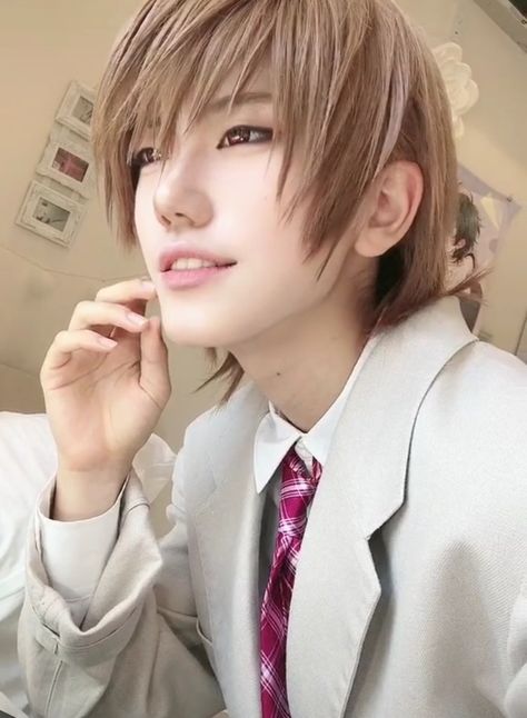 Light Cosplay, Light And L Cosplay, Light Yagami Outfit, Light Yagami Full Body Picture, Light Yagami Cosplay Tiktok, Light Yagami Funny Face, Steam Artwork, Cosplay Boy, Light Yagami