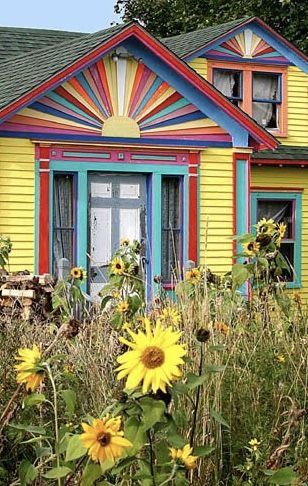 . Artistic House Exterior, Exterior House Colors Bright, Interesting Exterior House Colors, Bright Colored Houses Exterior, Colorful Homes Exterior, Unique House Paint Exterior, Rainbow House Exterior, Colorful Exterior House Colors, Colorful Exterior House