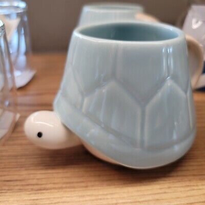 Starbucks Korea 2022 sea turtle mug 355ml  | eBay Ceramic Treat Jar, Duck Mug Pottery, Textured Mug Ceramics, Nonfunctional Ceramics, Cute Ceramic Cups, Pinch Pot Animals Ceramics, Ceramics Ideas Pottery Mug, Pinch Pot Animal, Cool Ceramic Mugs