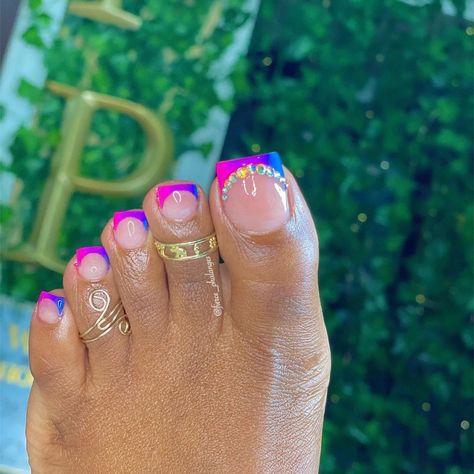 Purple Toes Designs, Acrylic Pedicure Ideas, Gel Polish Toe Nail Designs, Purple Acrylic Toes, Gel French Pedicure Toes, Acrylic Toe Nails French Tip, Pretty Toes Pedicure, French Tip Pedicure Toes, Acrylic Toe Nails Ideas