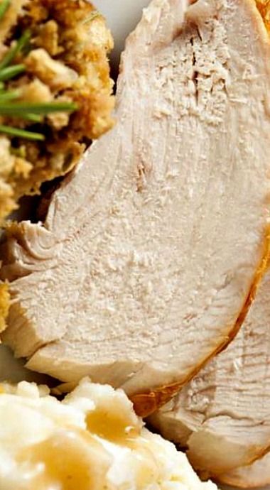 How to Cook a Turkey Tenderloin in a Crock-Pot ❊ Smoked Turkey Rub Recipes, Smoked Turkey Rub, Smoked Turkey Brine, Turkey Rub Recipes, Turkey Tenderloin Recipes, Turkey Tips, Turkey Rub, Thanksgiving Appetizers Easy, Turkey Tenderloin