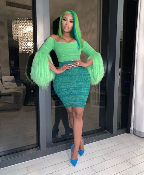 #WeStan  Queen @NickiMinaj slayed by the King of Hair @arrogant_tae123  We love this asymmetrical lime green bob!   Recreate this style with some semi-permanent color & our 613L Natural Temple Brazilian Bundle Pack. This pack features a frontal and 3 bundles    #janetcollection #protectivestyles #lacewig #lacewigs #lacewiginstall #wiginstall #wigunits #wigunits #wigsforblackwomen #wiglife #wigtutorial #wigmaker #wigdesigner #wigsale #wigslayer #wiglovers #closurewig #frontalwig #HDlace #fulllace Nicki Minaj Bob, Nicki Minaj Green, Nicki Minaj Hairstyles, Human Hair Bob Wigs, Bob Wigs With Bangs, Frontal Bob, Black Hair Magazine, Loose Wave Hair, Lace Frontal Bob