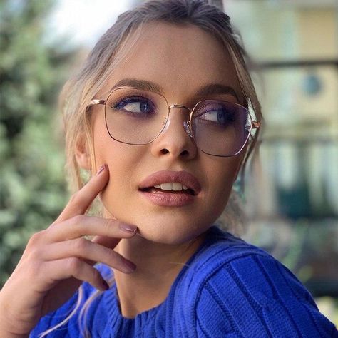 Wire Frame Glasses Women, Glasses Long Face, Glasses 2024 Trend Women, Eyeglasses For Women 2023, Metal Frame Glasses Women, Glasses Small Face, Glasses For Oval Faces, Wire Frame Glasses, Glasses For Round Faces