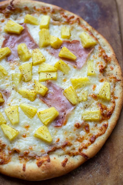 Hawaiian Pizza with Olive Oil Base | Easy and Delicious Family Friendly Recipes | Arizona | Modern Crumb #pizza Pizza Dough To Freeze, Freeze Pizza, Hawaiian Pizza Recipe, Pineapple Pizza Recipes, Ham And Pineapple Pizza, Freeze Pizza Dough, Pizza Easy, Crumb Recipe, Pizza Aesthetic