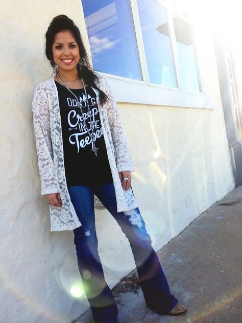 white lace kimono cardigan duster <3 White Lace Cardigan Outfit Summer, White Lace Kimono Outfit, White Lace Duster Outfit, Lace Duster Outfit, Lace Kimono Outfit Country, White Lace Summer Kimono, White Lace Cardigan, Duster Outfit, White Lace Kimono