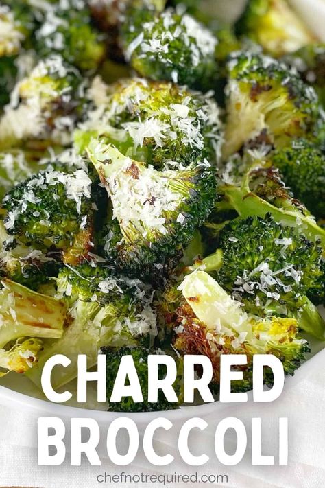 Have you tried charred broccoli? Oven roasted and charred broccoli is a game-changing way to eat this vegetable! The slight char that the broccoli gets roasting in the oven gives this vegetable side dish a whole new flavour profile. Sprinkle with some parmesan cheese and watch it go! Great side dish for Thanksgiving or Christmas too. Chared Broccoli, Broccoli Oven, Side Dish For Thanksgiving, Charred Broccoli, Roasted Broccoli Recipe, Vegetable Side Dish, Fast Foods, Light Meals, Friends Food